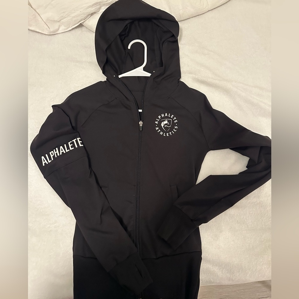 Alphalete women’s zip up